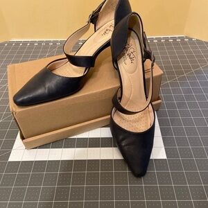 Life Stride Black Women's Heels